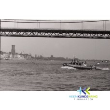 Douane bij brug Emmerich Coll. HKR (2)